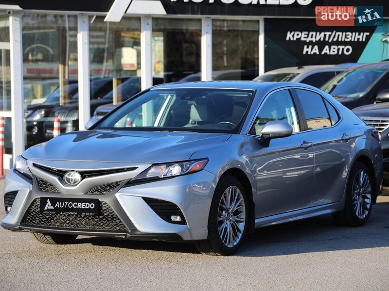 Toyota Camry 2019