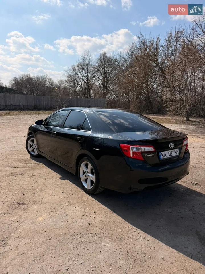 2014 Toyota Camry - мініатюра 19