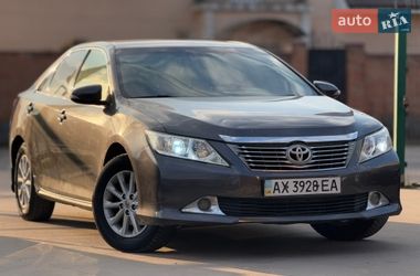 Седан Toyota Camry 2013 в Бердичеве