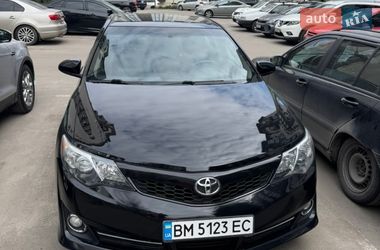 Седан Toyota Camry 2013 в Софіївській Борщагівці