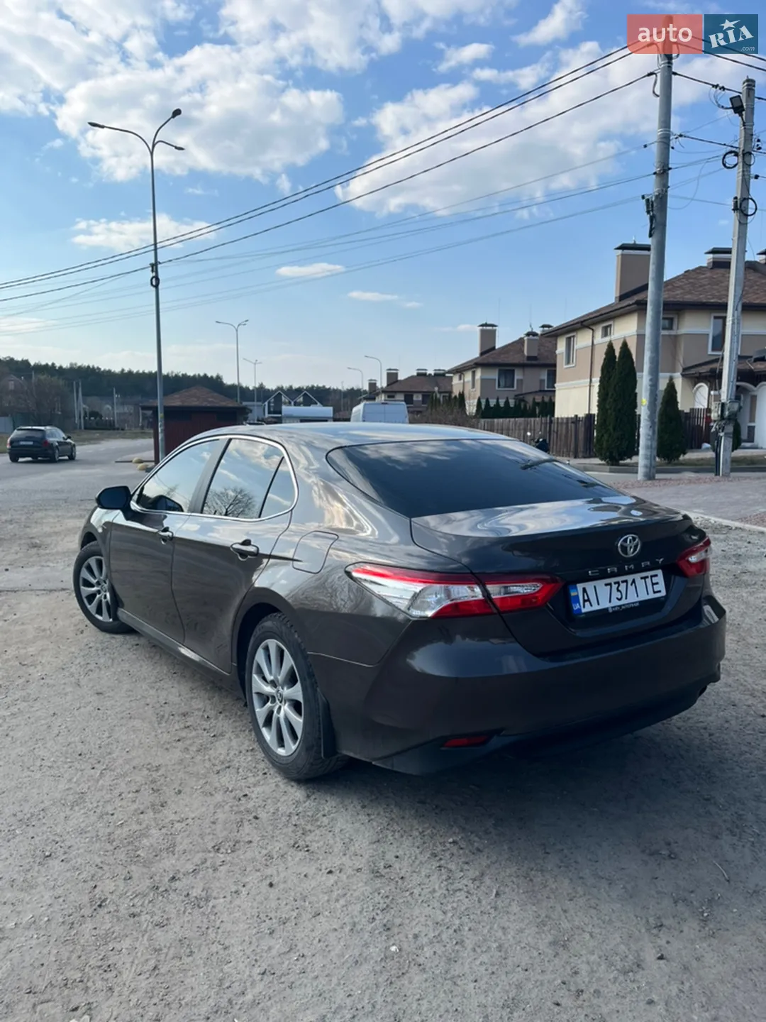 2019 Toyota Camry - мініатюра 3