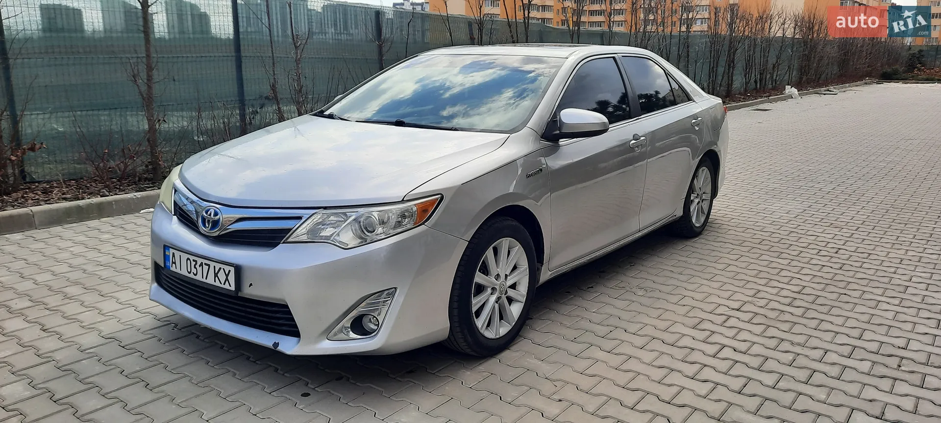 2012 Toyota Camry - фото 1