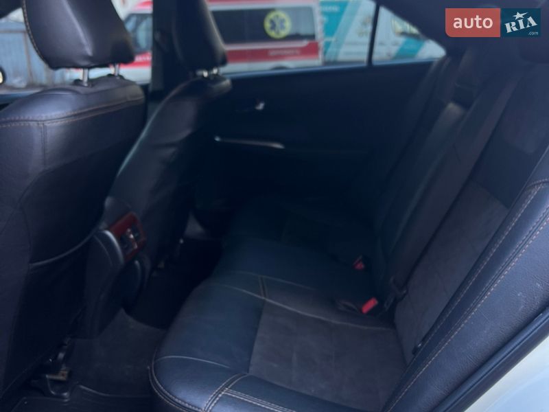 Седан Toyota Camry 2012 в Киеве