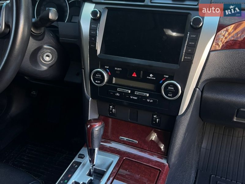 Седан Toyota Camry 2012 в Киеве