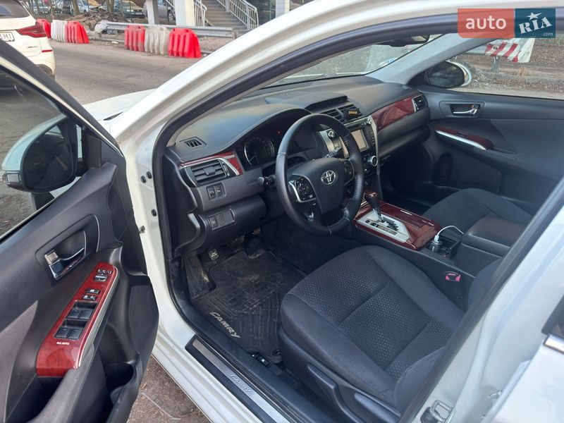 Седан Toyota Camry 2011 в Киеве