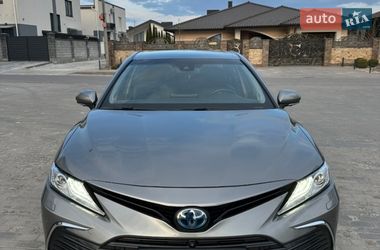 Седан Toyota Camry 2021 в Ровно