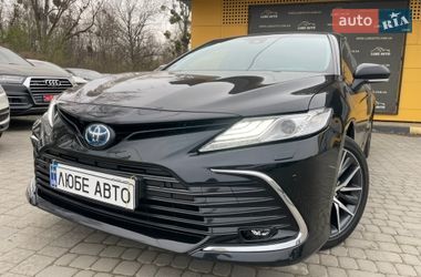 Седан Toyota Camry 2023 в Львові