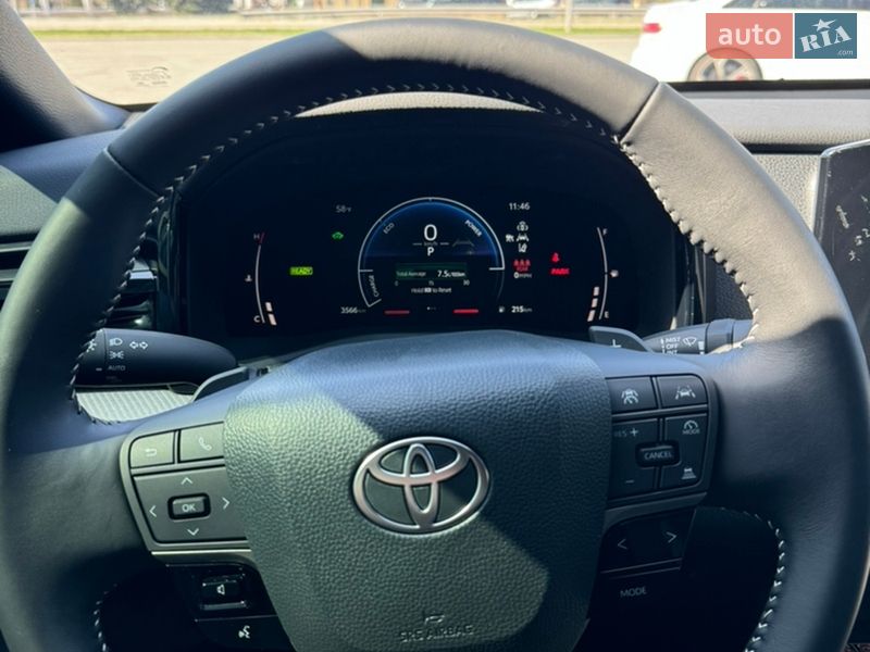 Седан Toyota Camry 2025 в Днепре