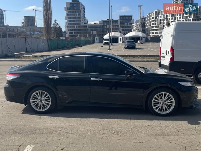Седан Toyota Camry 2018 в Киеве фото 3 Седан Toyota Camry 2018 в Киеве