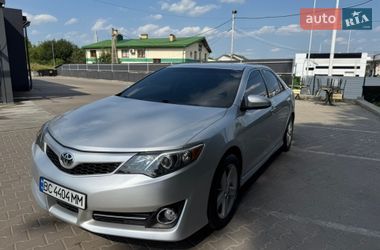 Седан Toyota Camry 2014 в Львові