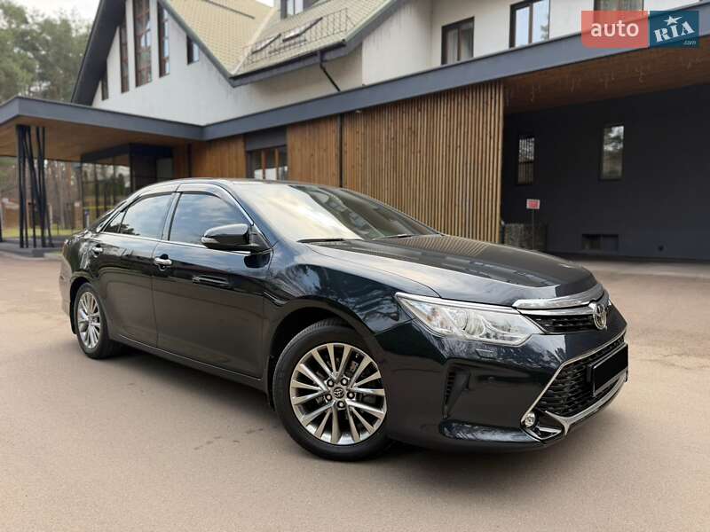 Toyota Camry 2017