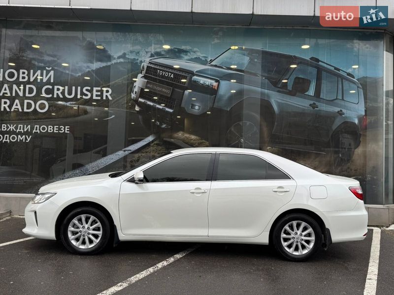 Седан Toyota Camry 2016 в Одессе