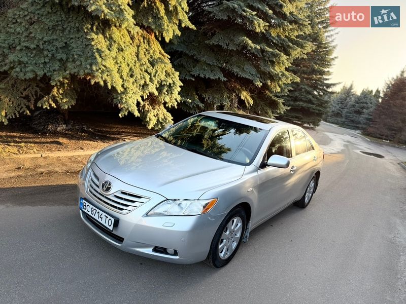 Седан Toyota Camry 2007 в Киеве