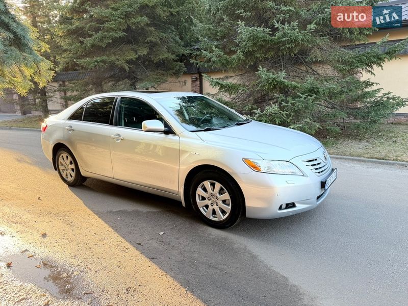 Седан Toyota Camry 2007 в Киеве