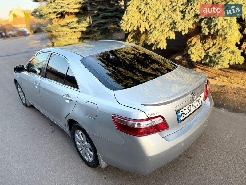 Седан Toyota Camry 2007 в Киеве