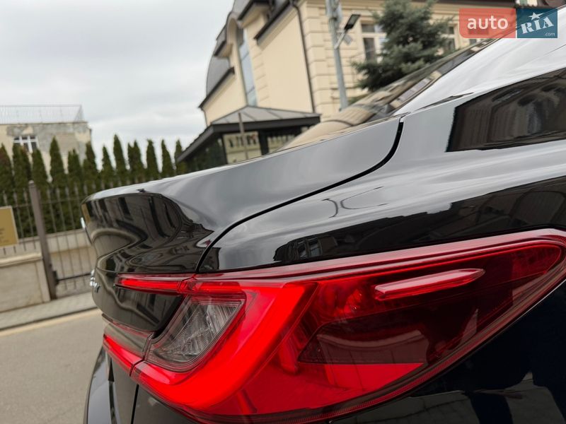 Седан Toyota Camry 2025 в Киеве