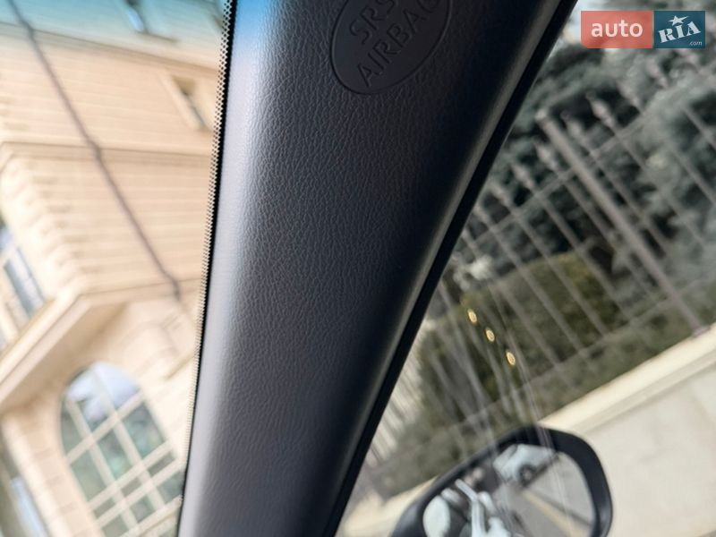 Седан Toyota Camry 2025 в Киеве