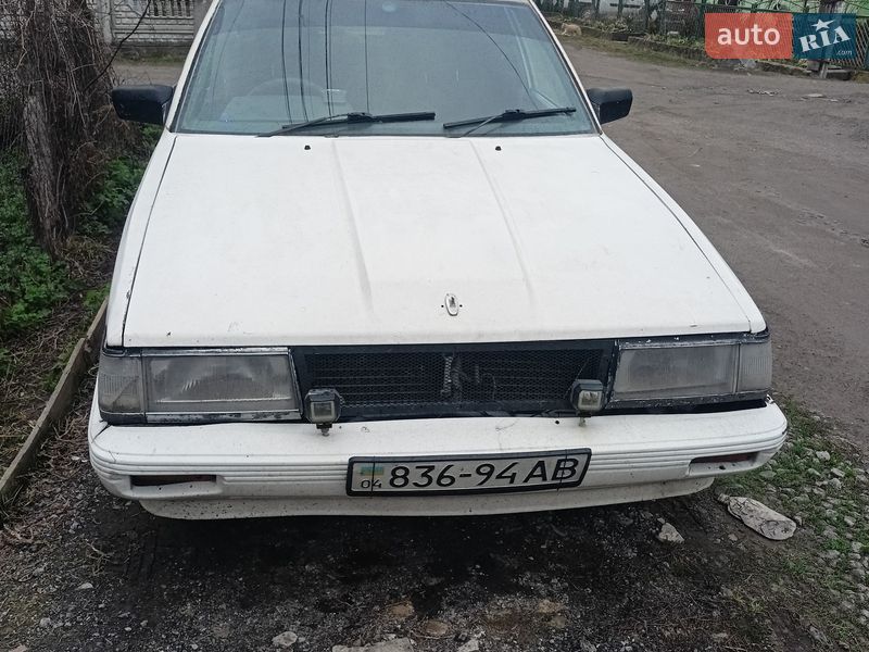 Седан Toyota Camry 1988 в Виннице