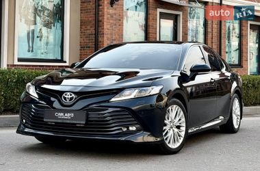 Седан Toyota Camry 2020 в Києві