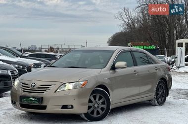 Седан Toyota Camry 2007 в Києві