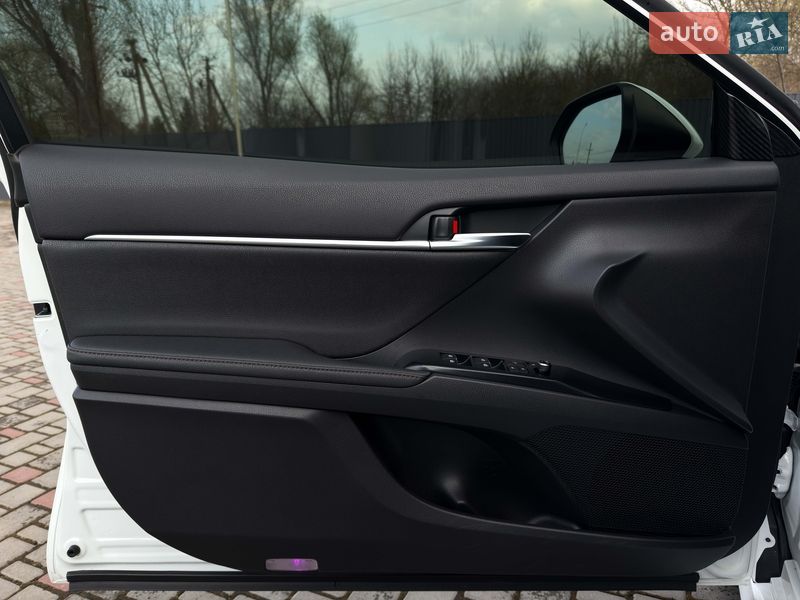 Седан Toyota Camry 2019 в Луцьку