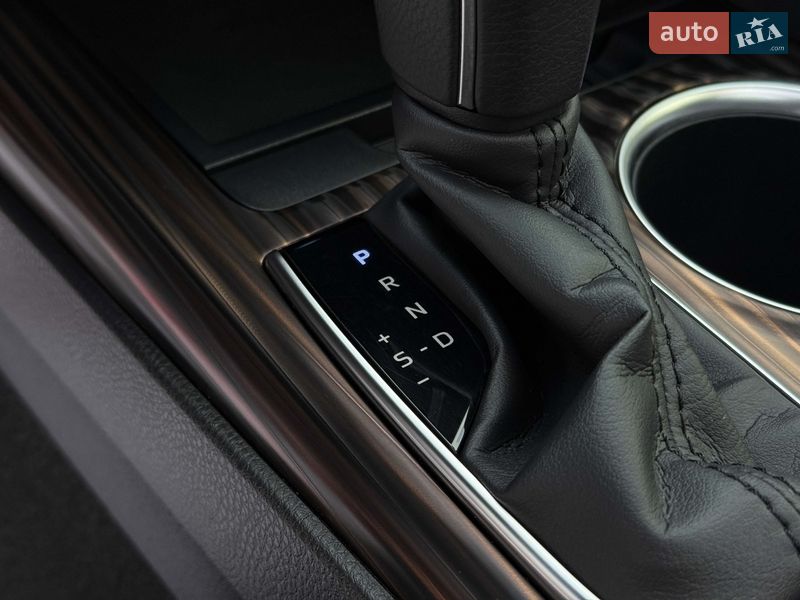 Седан Toyota Camry 2019 в Луцьку