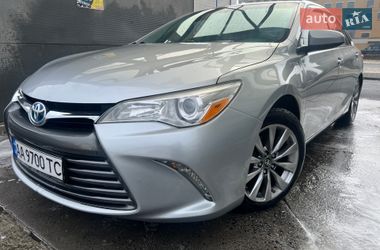 Седан Toyota Camry 2016 в Киеве