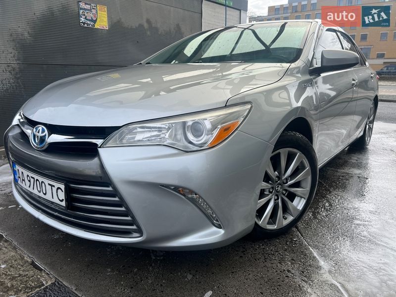 Toyota Camry 2016