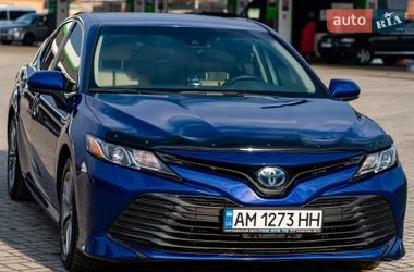 Седан Toyota Camry 2018 в Житомирі