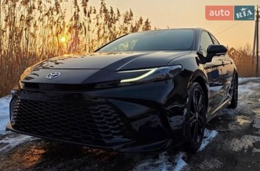 Седан Toyota Camry 2024 в Днепре