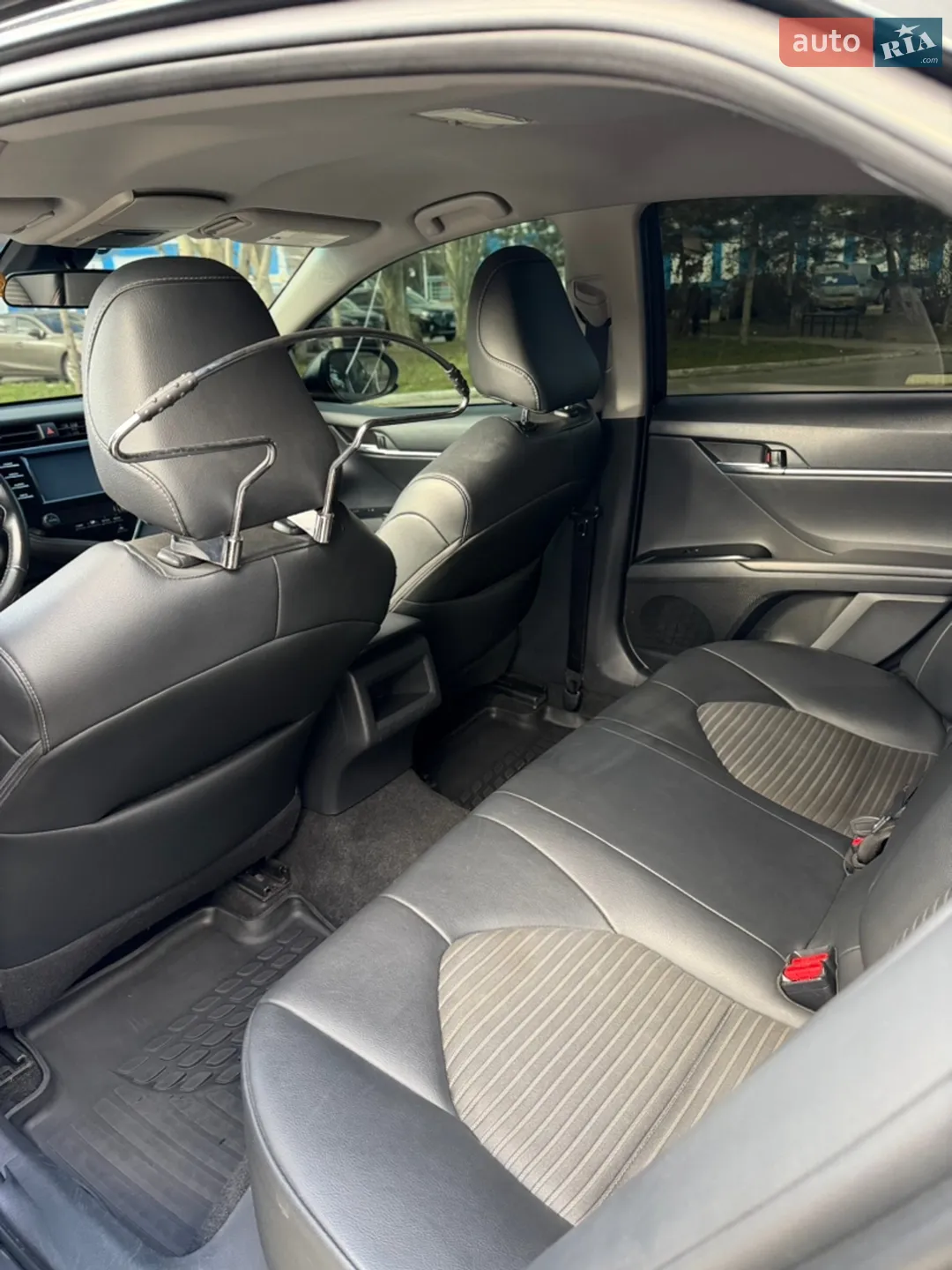 2018 Toyota Camry - мініатюра 9