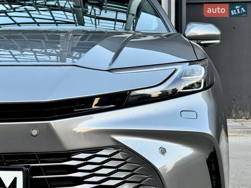 Седан Toyota Camry 2024 в Києві