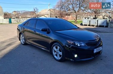 Седан Toyota Camry 2012 в Харькове