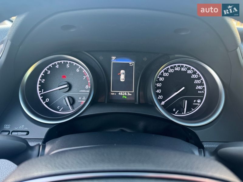 Седан Toyota Camry 2020 в Виннице