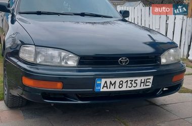 Седан Toyota Camry 1994 в Житомирі