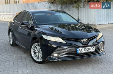 Седан Toyota Camry 2017 в Харкові