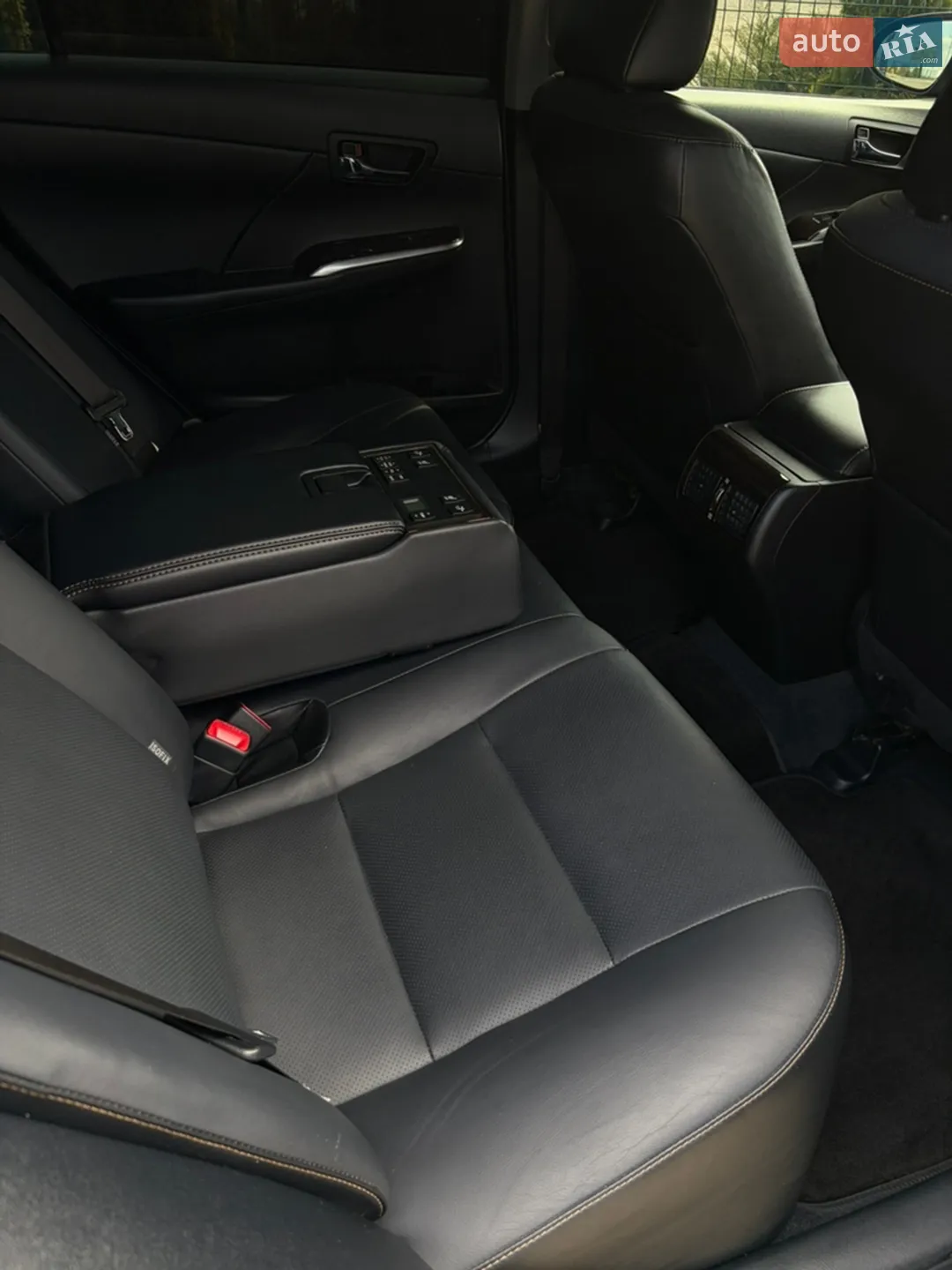 2016 Toyota Camry - мініатюра 30