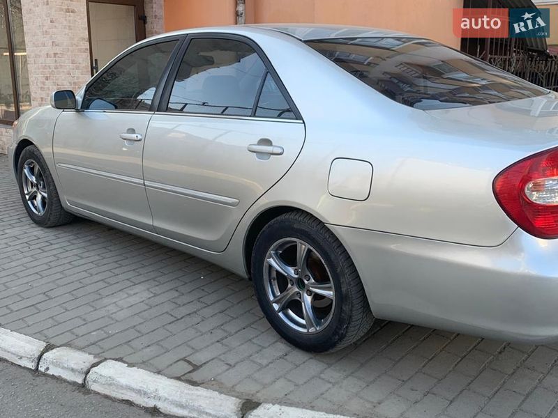 Седан Toyota Camry 2004 в Черновцах фото 3 Седан Toyota Camry 2004 в Черновцах
