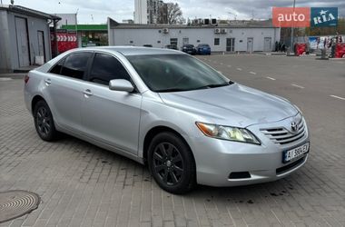 Седан Toyota Camry 2006 в Киеве