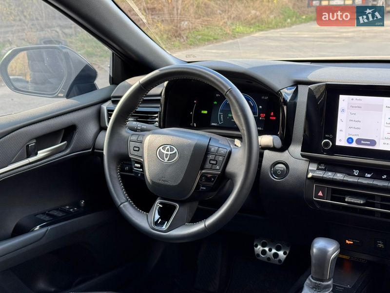 Седан Toyota Camry 2024 в Киеве