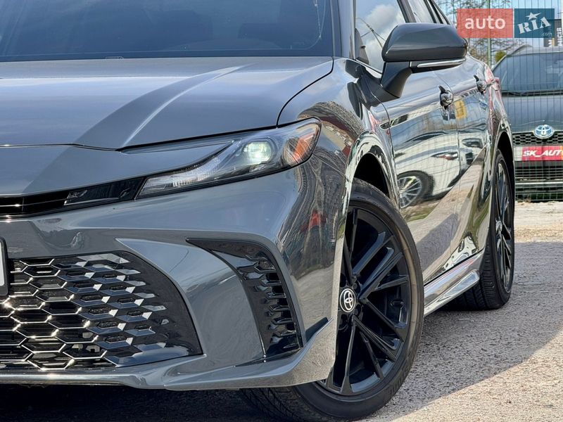 Седан Toyota Camry 2024 в Киеве