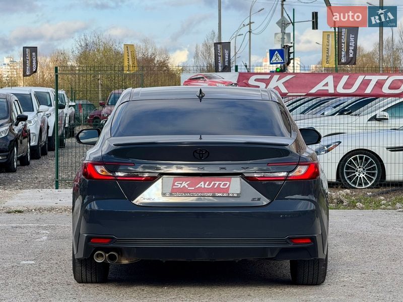 Седан Toyota Camry 2024 в Киеве
