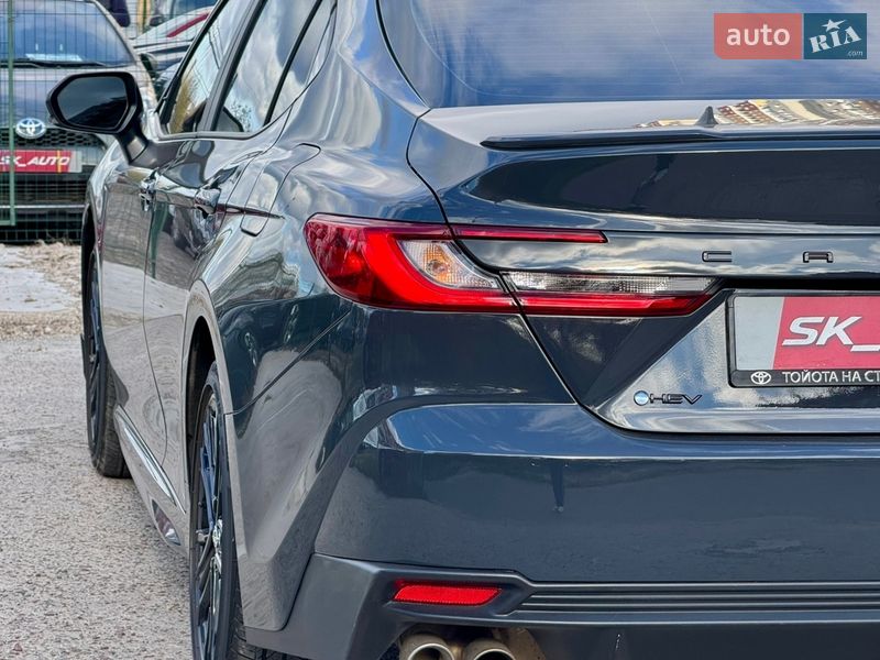 Седан Toyota Camry 2024 в Киеве