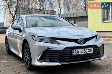 Седан Toyota Camry 2021 в Києві