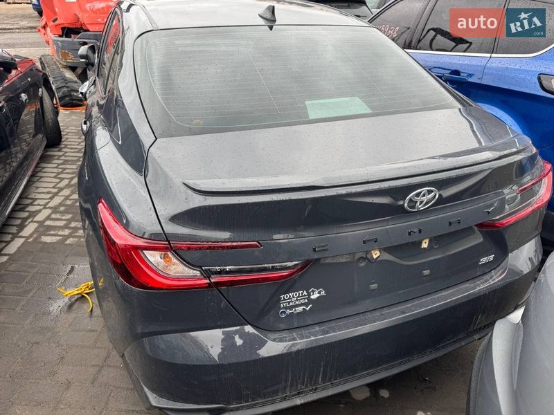 Седан Toyota Camry 2024 в Львові