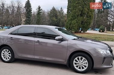 Седан Toyota Camry 2017 в Жовтих Водах