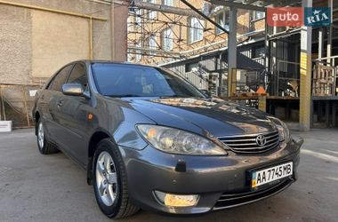 Седан Toyota Camry 2005 в Тульчине