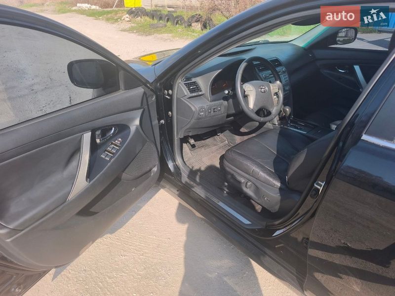 Седан Toyota Camry 2007 в Днепре