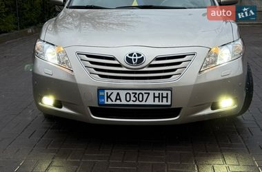 Седан Toyota Camry 2008 в Киеве
