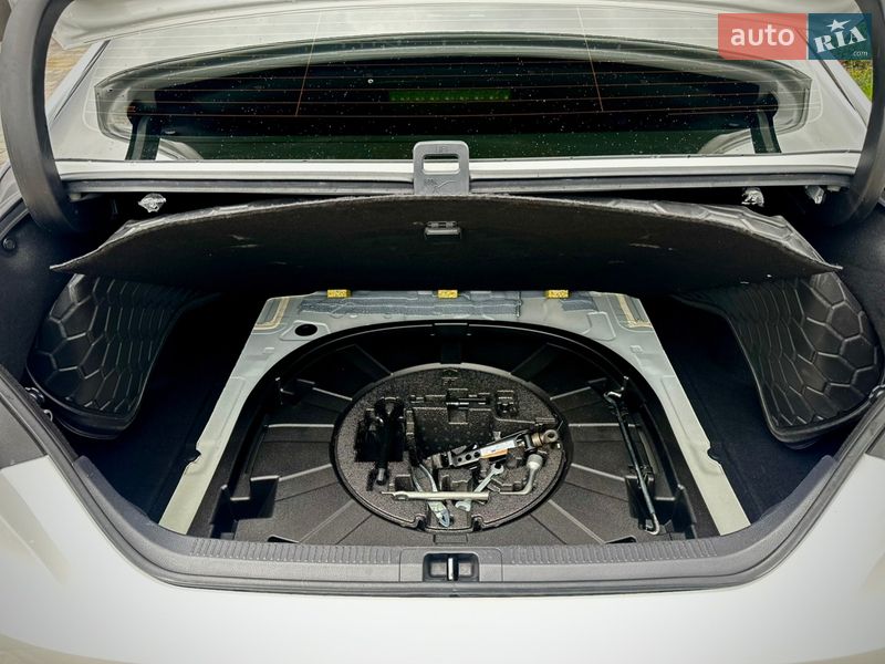 Седан Toyota Camry 2020 в Києві